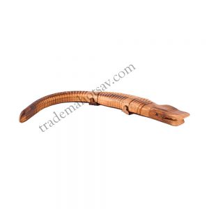 Wooden Handmade Moveable Crocodile – 5cm (Wood, Brown)